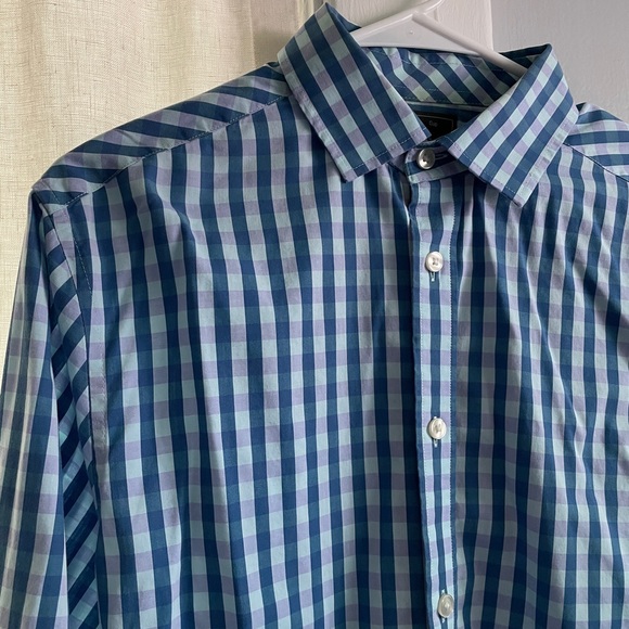 GAP Slim-Fit Non-Iron Button-Down - Picture 5 of 9